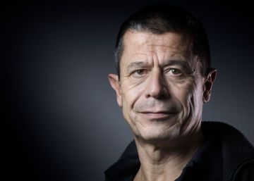 ‘Yoga’, una nueva caída a los infiernos de Carrère ‘Yoga’, una nueva caída a los infiernos de Carrère