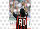 Ronaldinho catapulta al Milan y el Inter humilla al Roma