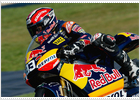 Márquez empuja hacia el título
