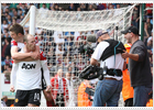 Rooney, sancionado por celebrar un gol con insultos