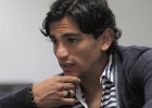 “Le pegaba tan fuerte al balón que los huesos no resistían” “Le pegaba tan fuerte al balón que los huesos no resistían”