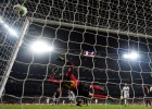 El Barça no puede con Varane