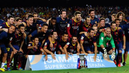 Los jugadores del Barça celebran el título.