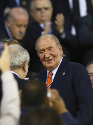 El Rey Juan Carlos en ell palco de la final de la Copa del Rey.