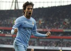 El City, con gol de Silva, y Liverpool se estrenan con victoria