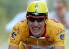 El ciclista Isidro Nozal, herido grave en un accidente de tráfico