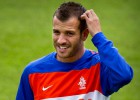 Van der Vaart: “Le prometí a mi abuelo que me retiraría en el Cádiz” Van der Vaart: “Le prometí a mi abuelo que me retiraría en el Cádiz”