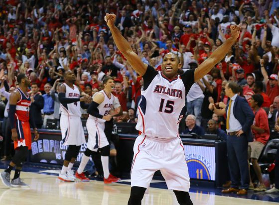 Horford celebra el triunfo de los Hawks.