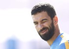 La FIFA no permite la inscripción de Arda Turan
