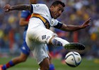 Tévez lidera Boca e comemora dois títulos em