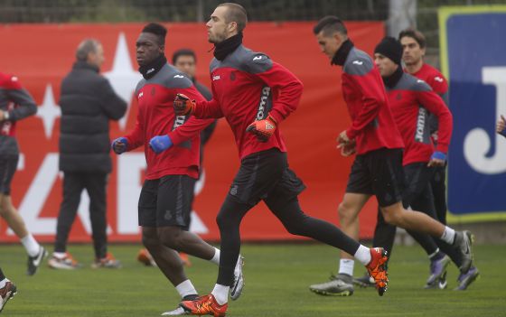 El Pau, a l'entrenament a Sant Adrià.