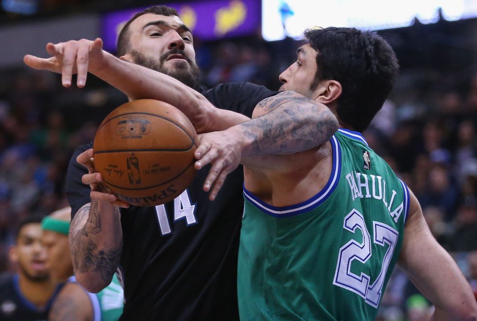 Pekovic y Pachulia.