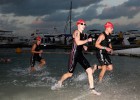 Dos triatletas interrumpen un Ironman para salvar a dos jóvenes
