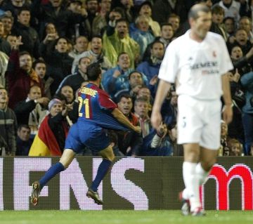 Luis Enrique celebra un gol del Barcelona en el Bernabéu. Luis Enrique celebra un gol del Barcelona en el Bernabéu.