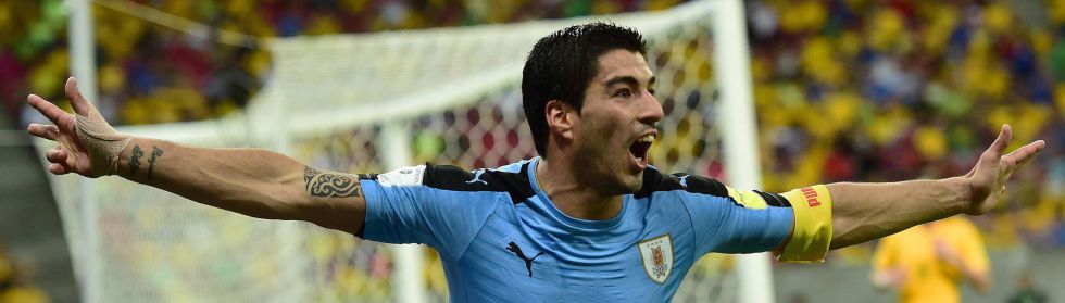 Luis Suárez celebra un gol frente a Brasil. Luis Suárez celebra un gol frente a Brasil.