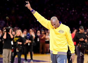Kobe Bryant marca 60 pontos e ajuda time a vencer em despedida apoteótica