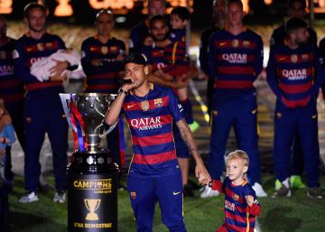 Piqué: “¡Con 10, y volvimos a ganar!”