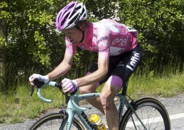 Kruijswijk toma la salida de la última etapa alpina Kruijswijk toma la salida de la última etapa alpina