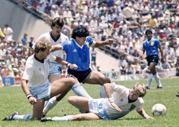 La gloria de Maradona, el lastre de Messi La gloria de Maradona, el lastre de Messi
