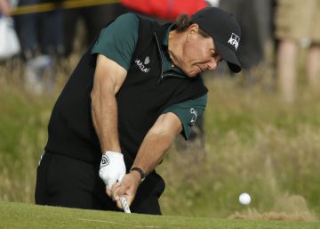 Phil Mickelson coquetea con la historia