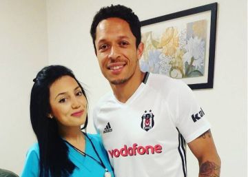 Adriano: “Ya soy parte de la familia del Besiktas”
