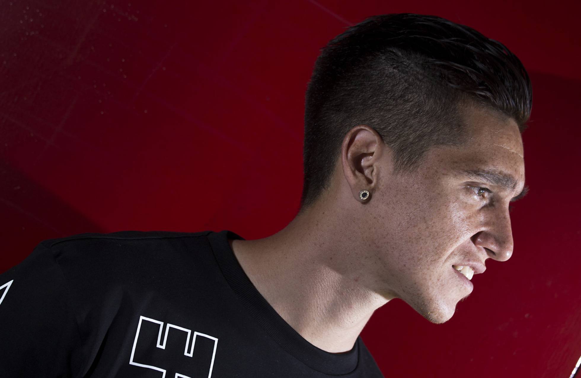 Kranevitter encara su primer partido oficial con el Sevilla. Kranevitter encara su primer partido oficial con el Sevilla.