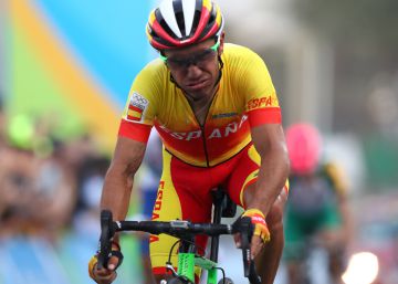 Valverde trabaja, Purito sigue a rueda