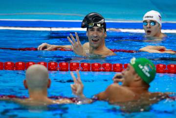Michael Phelps perde em grande estilo