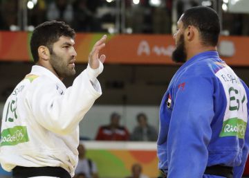 El yudoca egipcio, que se negó a dar la mano de su rival israelí, fuera de Río