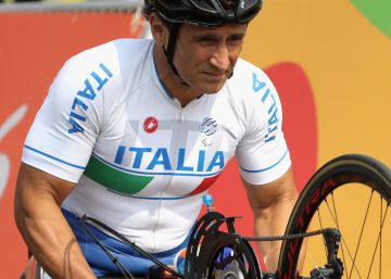 Alex Zanardi, el piloto de Fórmula 1 que perdió las piernas y triunfa en Río