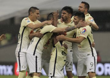 El América de La Volpe doblega a los Pumas (2-1) El América de La Volpe doblega a los Pumas (2-1)