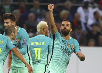 El Barcelona remunta al Borussia Mönchengladbach