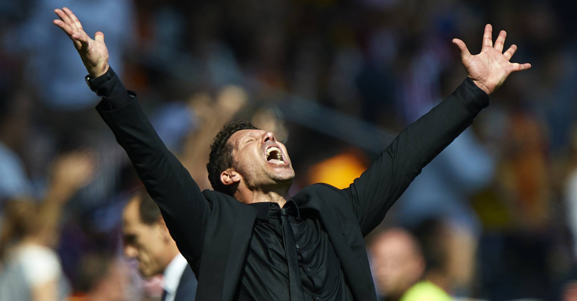 Simeone celebra el segundo gol del Atlético en Valencia. Simeone celebra el segundo gol del Atlético en Valencia.