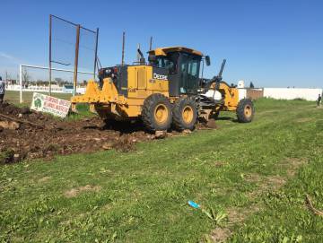 Las máquinas ya trabajan en el estadio ubicado en San Justo.