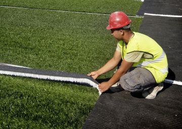 Alarma a Holanda per la gespa artificial amb cautxú