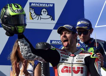 Crutchlow impone su ritmo en Phillip Island tras una caída de Márquez
