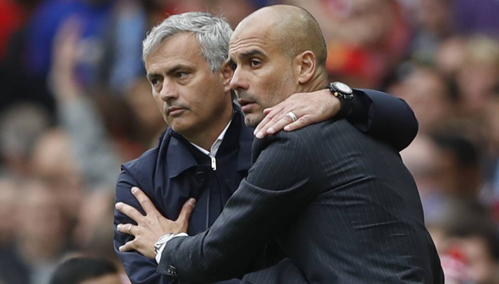 Mourinho y Guardiola en el último United - City, en septiembre.