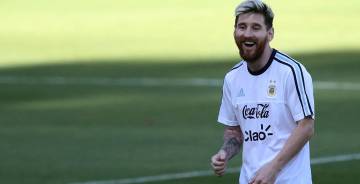 Lionel Messi busca reir en Brasil. Lionel Messi busca reir en Brasil.