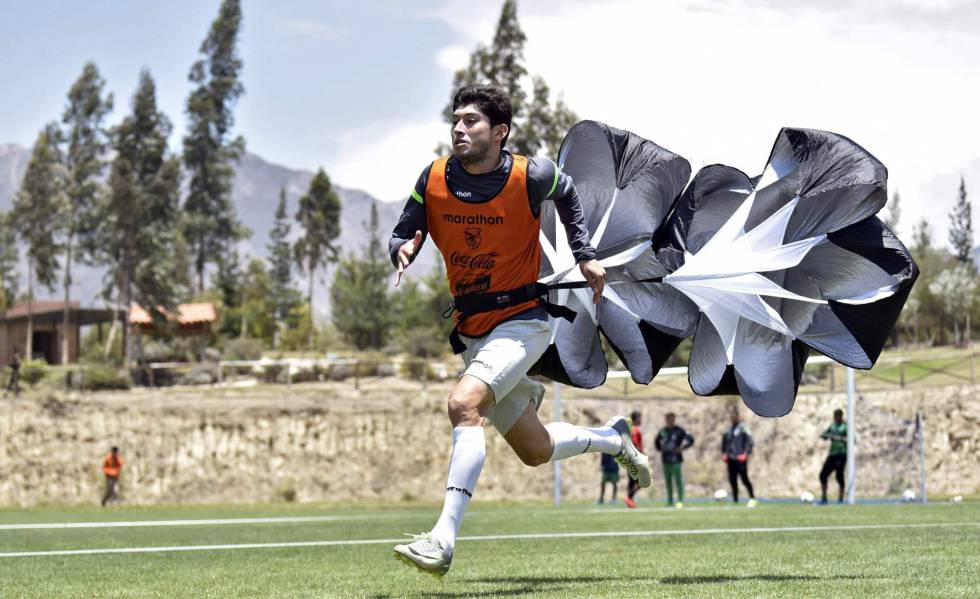 Entrenamiento de la selección boliviana antes de enfrentarse a Venezuela.