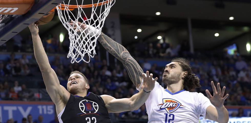 Blake Griffin y Steven Adams.