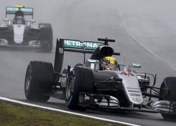 Hamilton arrastra a Rosberg