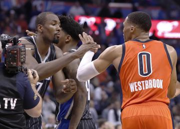 Un grandioso Ibaka da el triunfo a Orlando y se desquita en Oklahoma