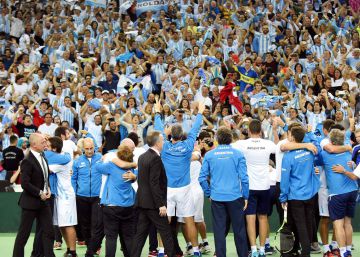 Desde Maradona a Macri, la primera Davis desata la euforia argentina Desde Maradona a Macri, la primera Davis desata la euforia argentina