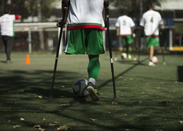 Futebol de muletas Futebol de muletas