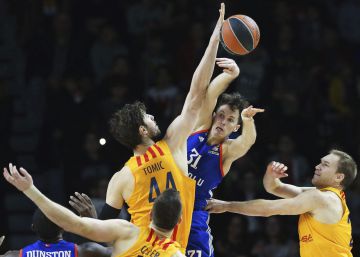 El Barça, tarde y mal en Estambul