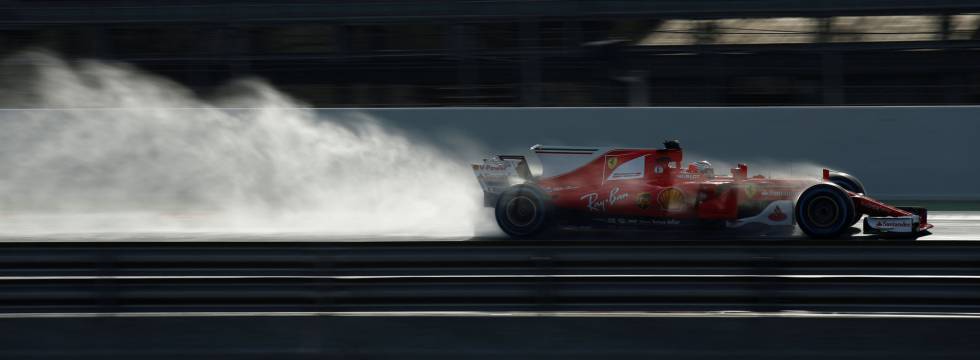 Raikkonen y su Ferrari, durante la sesión de entrenamiento de hoy.