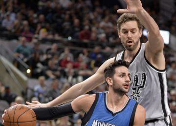Pau Gasol se sale con la suya en la prórroga ante Ricky Pau Gasol se sale con la suya en la prórroga ante Ricky