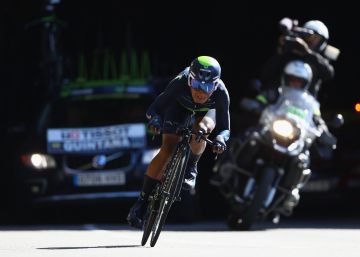 Las motos ayudan al ciclista, también cuando van detrás Las motos ayudan al ciclista, también cuando van detrás