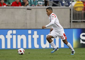 Amilcar Henríquez, en un partido en 2011. 