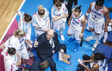Anna Cruz y Mondelo ganan la Euroliga con un pleno de 18 victorias y paliza en la final